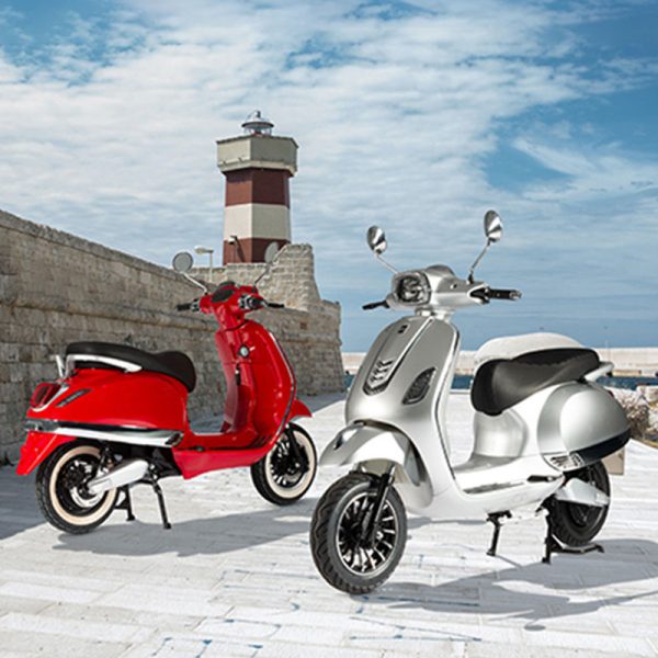 Breeze 3000W 72V 51Ah 75KmH Electric Motorcycle with Pedal 4